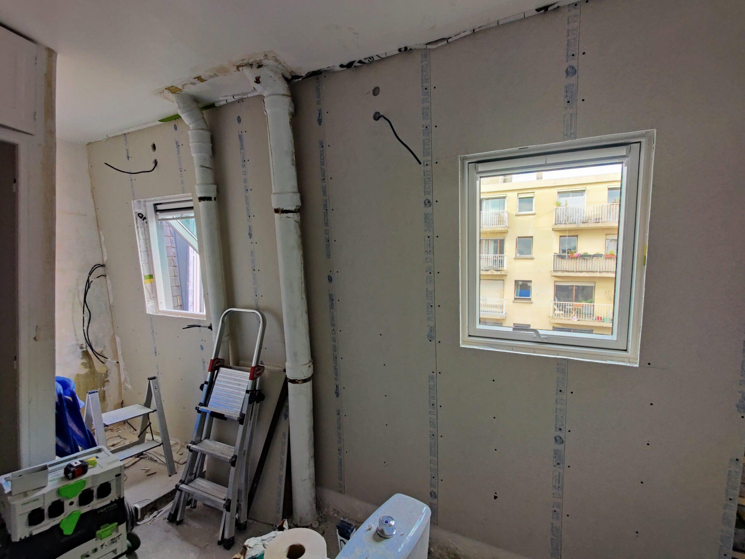 Travaux de rénovation : isolation des murs et pose de nouvelles fenêtres