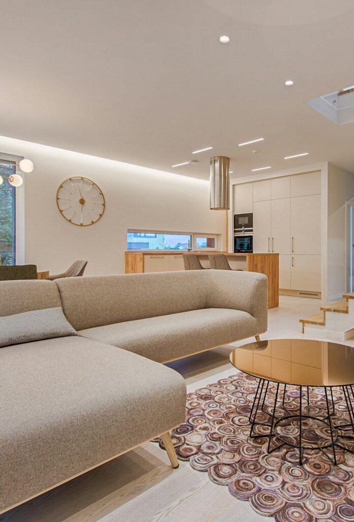 Intérieur luxueux dans une maison moderne parisienne