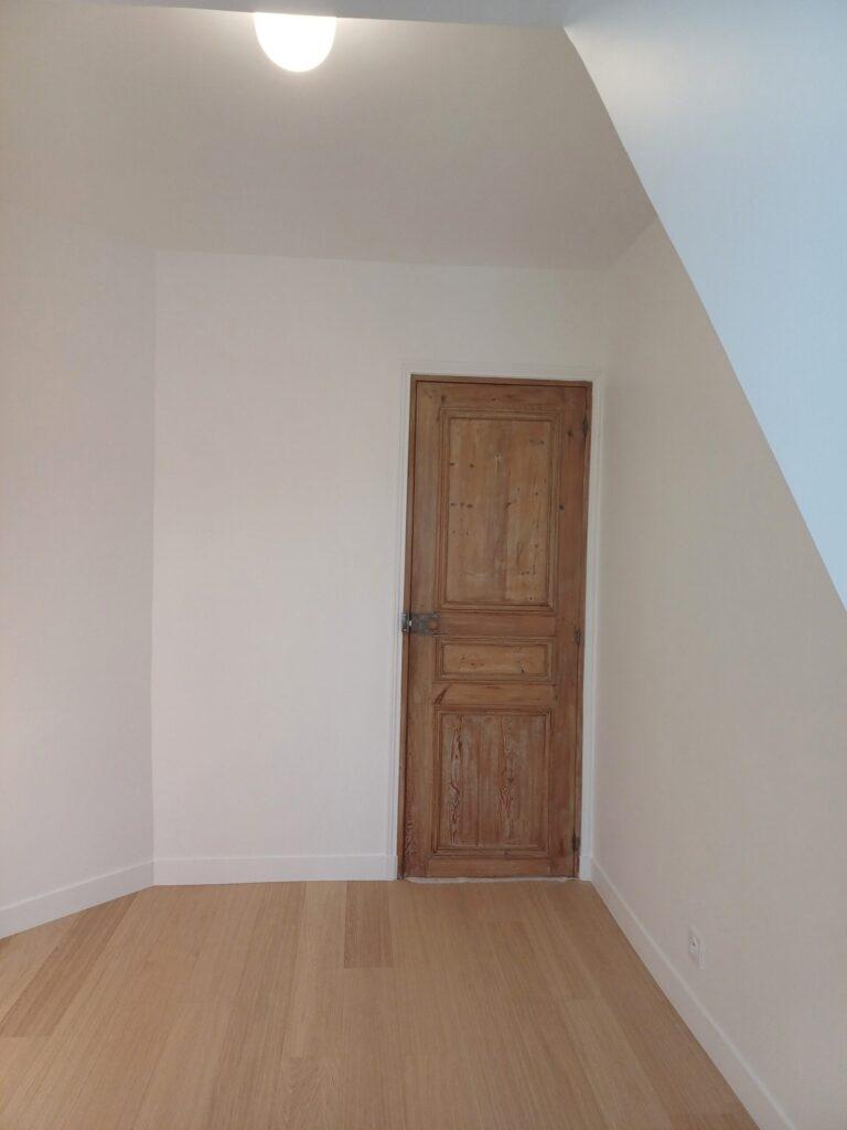 Magnifique porte ancienne et parisienne