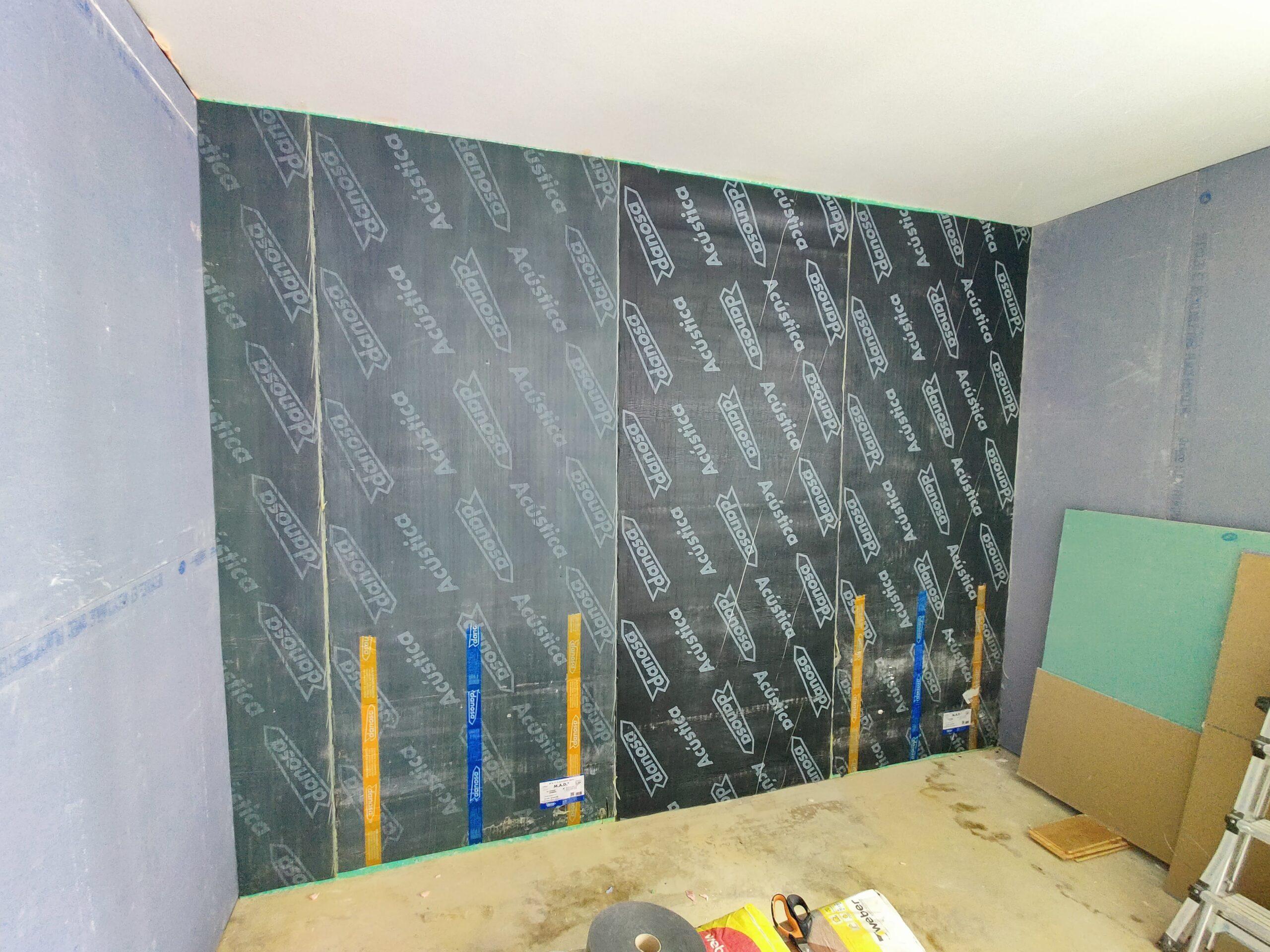 Travaux d’isolation et pose de plaques de plâtre pour rénovation intérieure