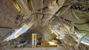 Isolation des combles et des rampants avec de la laine de verre