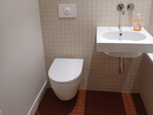 Choisir et sublimer ses WC en rénovation : du fonctionnel à la signature design